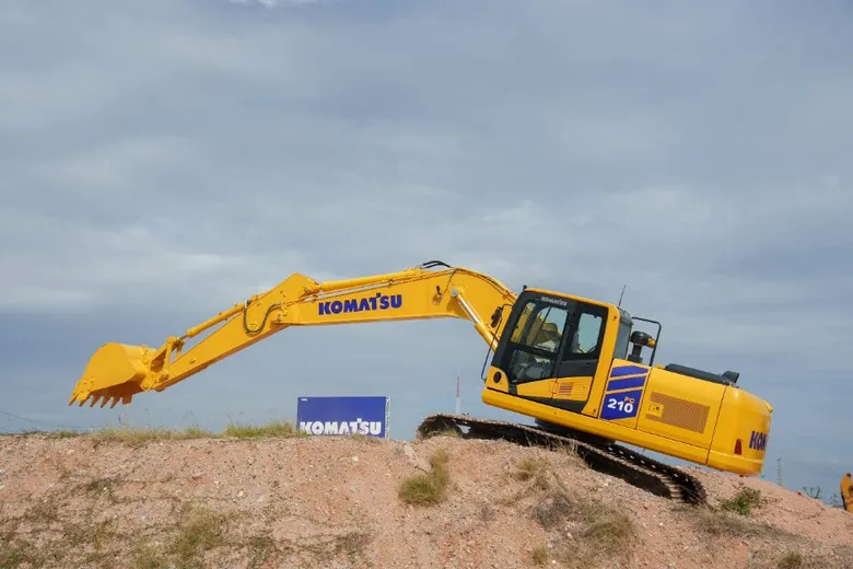 Komatsu เปิดตัวรถขุดไฮดรอลิครุ่นใหม่ PC200-11M2 และ PC210-11M2 ยกระดับทุกไซท์งาน