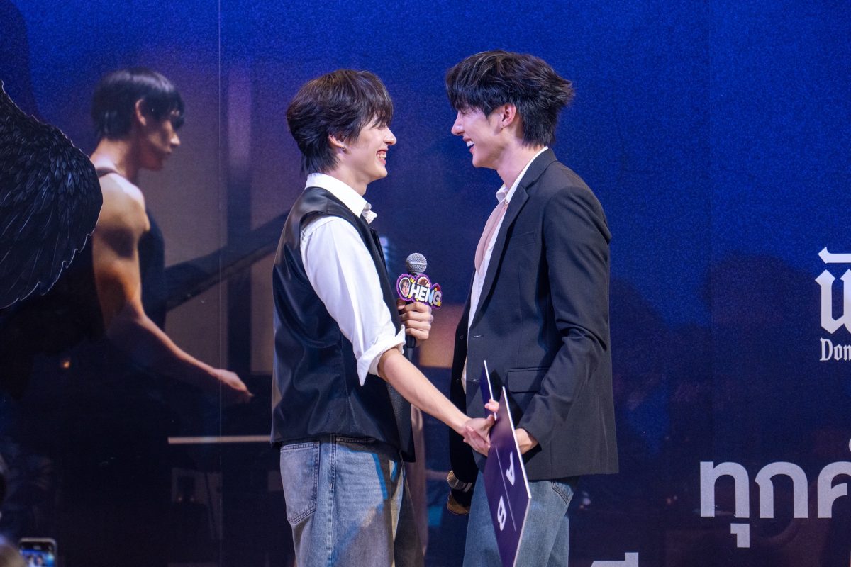 "ตี๋-เฮง" ทำห้างแตก! ในงาน Fan Gathering "อย่าขอพี่เจน" Presented By LALOMA แฟนคลับล้นพื้นที่ เสพโมเมนต์ฟินกระจาย!