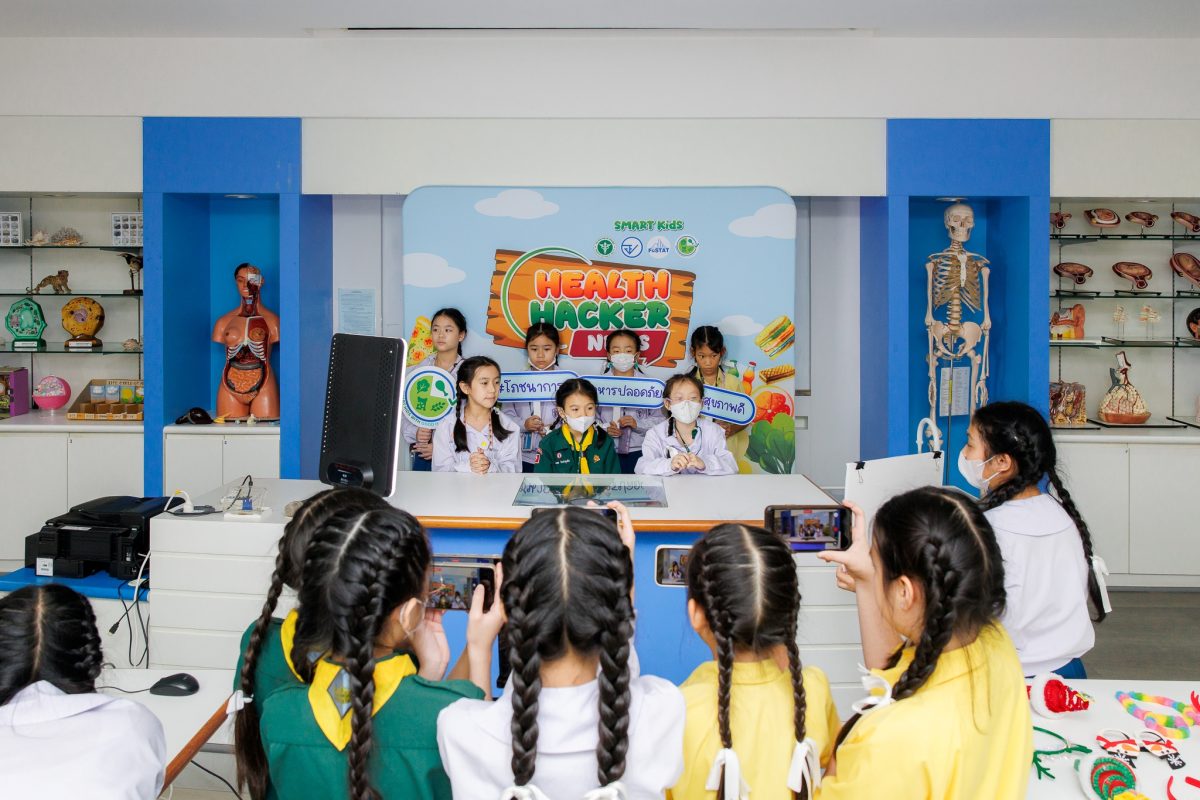 Suntory Beverage &amp; Food (Thailand) Supports the FDA and FoSTAT in Advancing the "Smart Kids with Good Health" Initiative