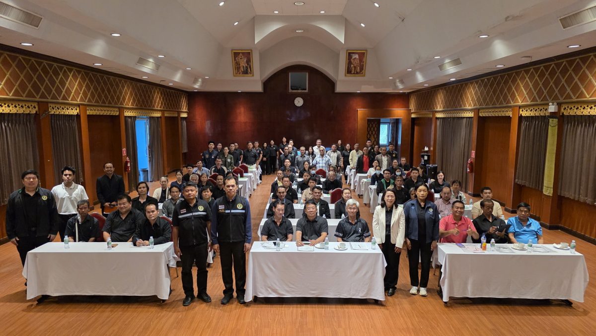 สำนักงานส่งเสริมและพัฒนาการเกษตรที่ 2 จังหวัดราชบุรี สัมมนาสรุปผลการดำเนินงานกิจกรรมพัฒนาและยกระดับธุรกิจกลุ่มเครือข่ายบริการเครื่องจักรกลทางการเกษตร ระดับเขตภาคตะวันตก