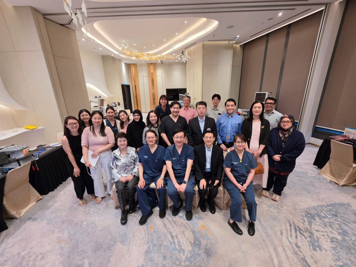 นพ.วีรพล เขมะรังสรรค์ ได้รับเชิญเป็น Faculty ถ่ายทอดเทคนิค vNOTES บนเวทีนานาชาติ ณ สิงคโปร์