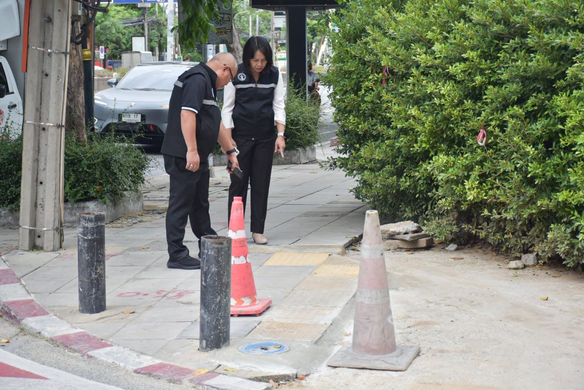 เขตบางรัก ประสาน กปน. แก้ปัญหาท่อประปาแตกบริเวณถนนสีลม เพิ่มความปลอดภัยให้ผู้สัญจร