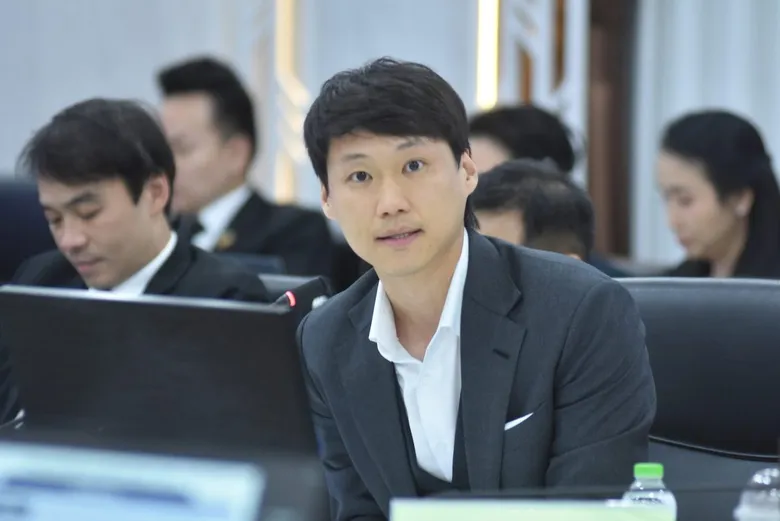 ท๊อป จิรายุส ร่วมถก "บอร์ดทุนมนุษย์แห่งชาติ"เสนอไทยเร่งพัฒนาทักษะ-การศึกษา รับมือเศรษฐกิจโลกยุค K-Shape