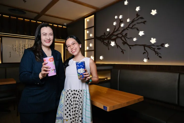 OOTOYA เดินเกม Brand Experience จับมือ "Juli Baker and Summer" เชื่อมอาหาร-ศิลปะ-ไลฟ์สไตล์ เปิดตัว Exclusive Collection "Inspired by Taste, Crafted as Art" ถ่ายทอดความผูกพันผ่าน 4 ลวดลายพิเศษ พร้อมร่วมสมทบทุนศูนย์สิริกิติ์บรมราชินีนาถ เพื่อโรคมะเร็งเต้านม