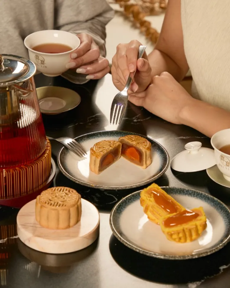 Hei Yin Welcomes Mid-Autumn Festival With "The Blooming Moon" Mooncakes