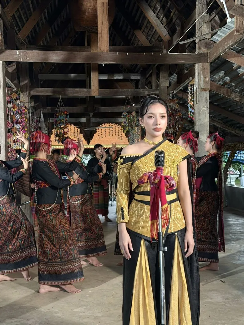 'นุช วิลาวัลย์' สาดเพลงเศร้า 'อกหักส่งทาง' ถ่ายทอดความรักที่ไม่สมหวัง ต้องจากกันทั้งที่ยังรัก