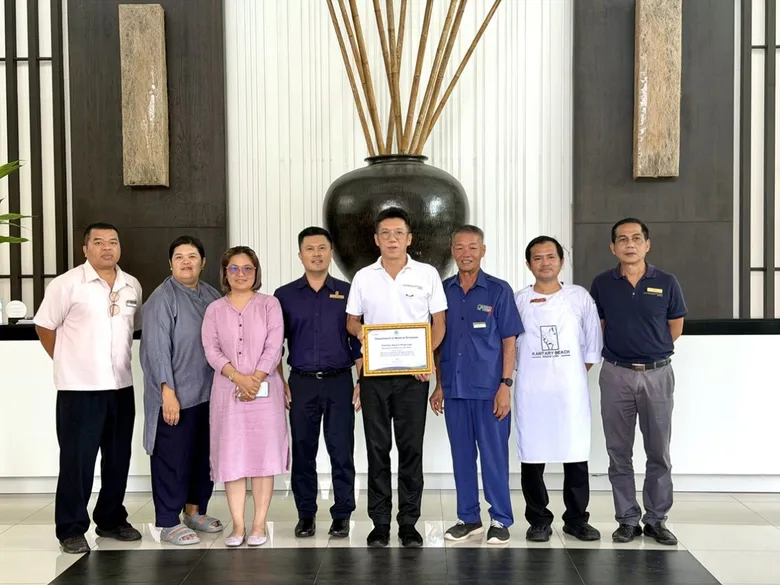 โรงแรมแคนทารี บีช เขาหลัก สร้างความมั่นใจให้กับนักท่องเที่ยว รับประกาศนียบัตรรับรองโรงแรมสะอาดด้วย 3C โดยกรมวิทยาศาสตร์การแพทย์ กระทรวงสาธารณสุข