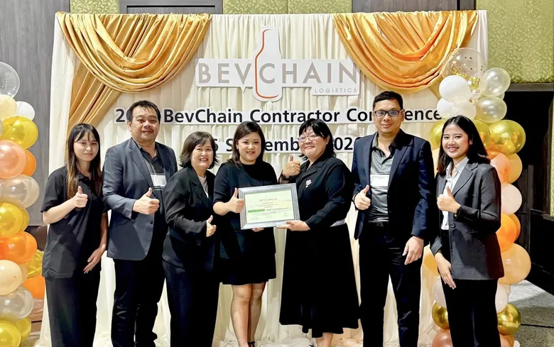 เอสวีแอล กรุ๊ป ทำสถิติขนส่ง 1 ล้านกิโลเมตร ไร้อุบัติเหตุ รับรางวัล HomeSAFE Driving จาก BevChain Logistics
