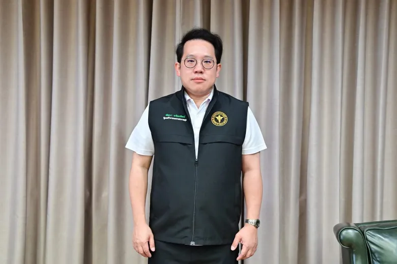 สธ.เฝ้าระวังผลกระทบกากอุตสาหกรรม หลังพบคราบผิดปกติบนผิวน้ำ ปราจีนบุรี