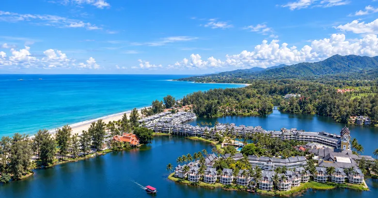 กรมการแพทย์แผนไทยฯ ชู "Phuket Wellness Routes" เชื่อมธรรมชาติ สปา ชุมชน อาหารสุขภาพ  สู่ Global Wellness Destination กระจายรายได้สู่ท้องถิ่น