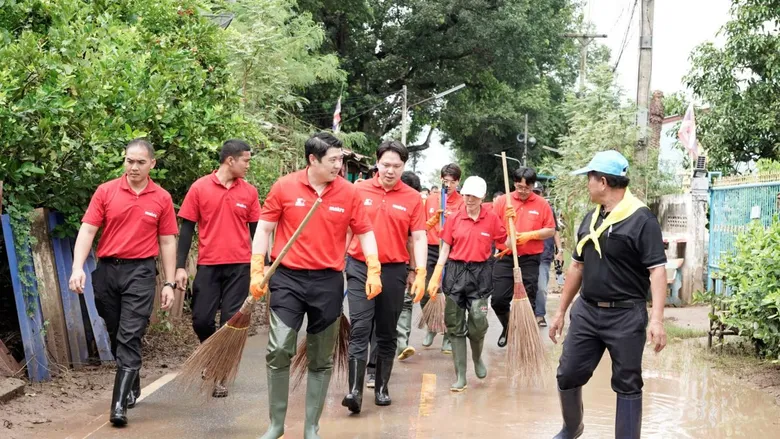 แม็คโครผนึกกำลังภาครัฐ-เอกชน-ท้องถิ่น ร่วมขับเคลื่อนฟื้นฟูชุมชนหลังน้ำลด เริ่มที่สิงห์บุรี ก่อนขยายสู่จังหวัดอื่น