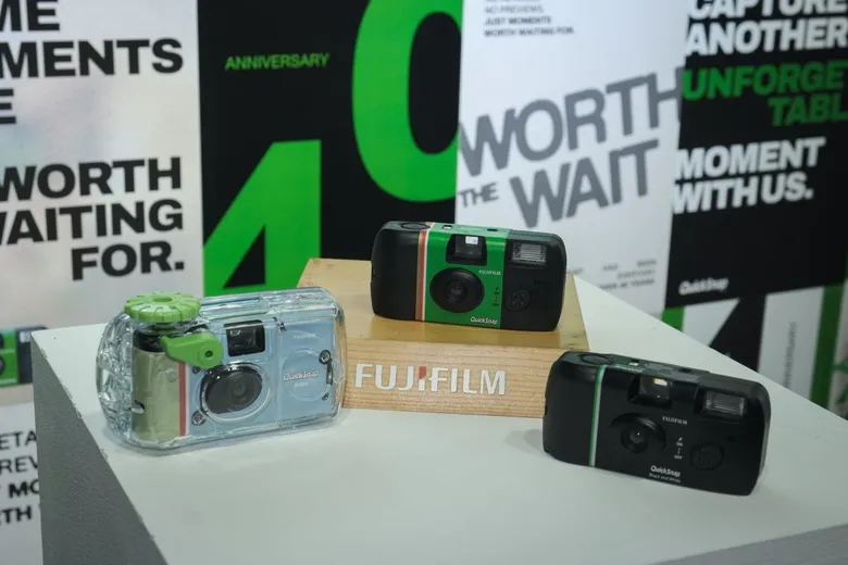 ฟูจิฟิล์ม ฉลองใหญ่ครบรอบ 40 ปี QuickSnap เปิดแคมเปญ "Worth The Wait" ชวนทุกคนสร้างความทรงจำที่ "คุ้มค่าการรอคอย" กับกล้องตัวดังที่ครองใจคนทั่ว
