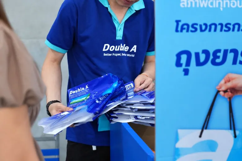 "เปลือกห่อกระดาษ" ไม่ต้องทิ้ง ดั๊บเบิ้ล เอ ชวนส่งต่อ เปลี่ยนเป็น "ถุงยารักษ์โลก"