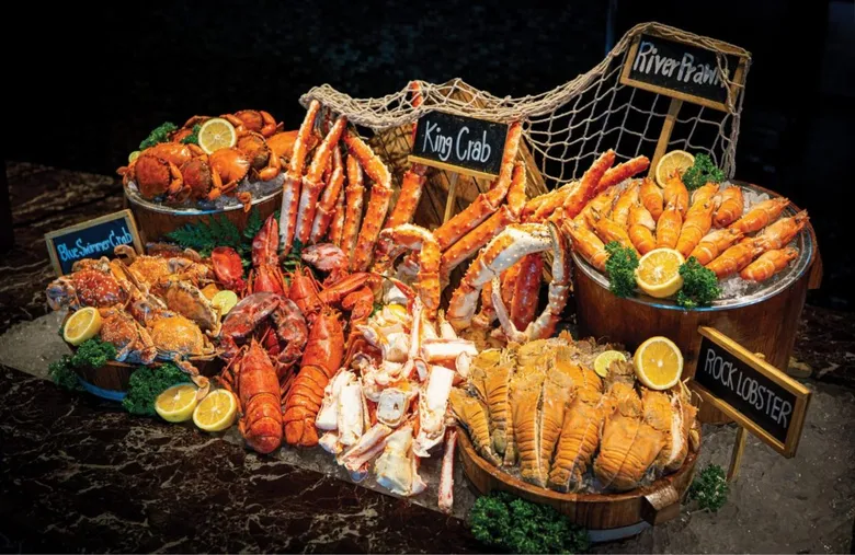 CRAB &amp; CLAW เปิดประสบการณ์ซันเดย์บรันช์สุดพรีเมียม เอาใจคนรักปูและซีฟู้ด ที่โรงแรมเรเนซองส์ กรุงเทพฯ ราชประสงค์