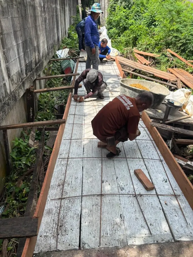 เขตภาษีเจริญ ปรับปรุงทางเดินในชุมชน เพิ่มความปลอดภัยในการสัญจร