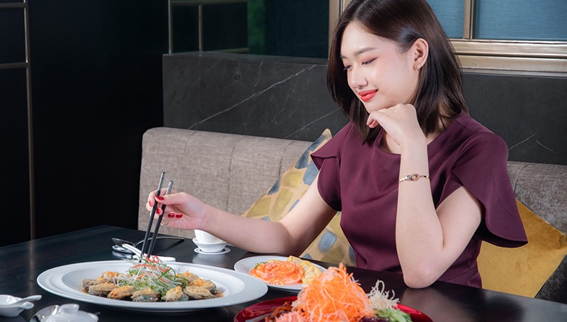 Wah Lok Cantonese Restaurant Launches Lunar New Year Dishes Dining Packages