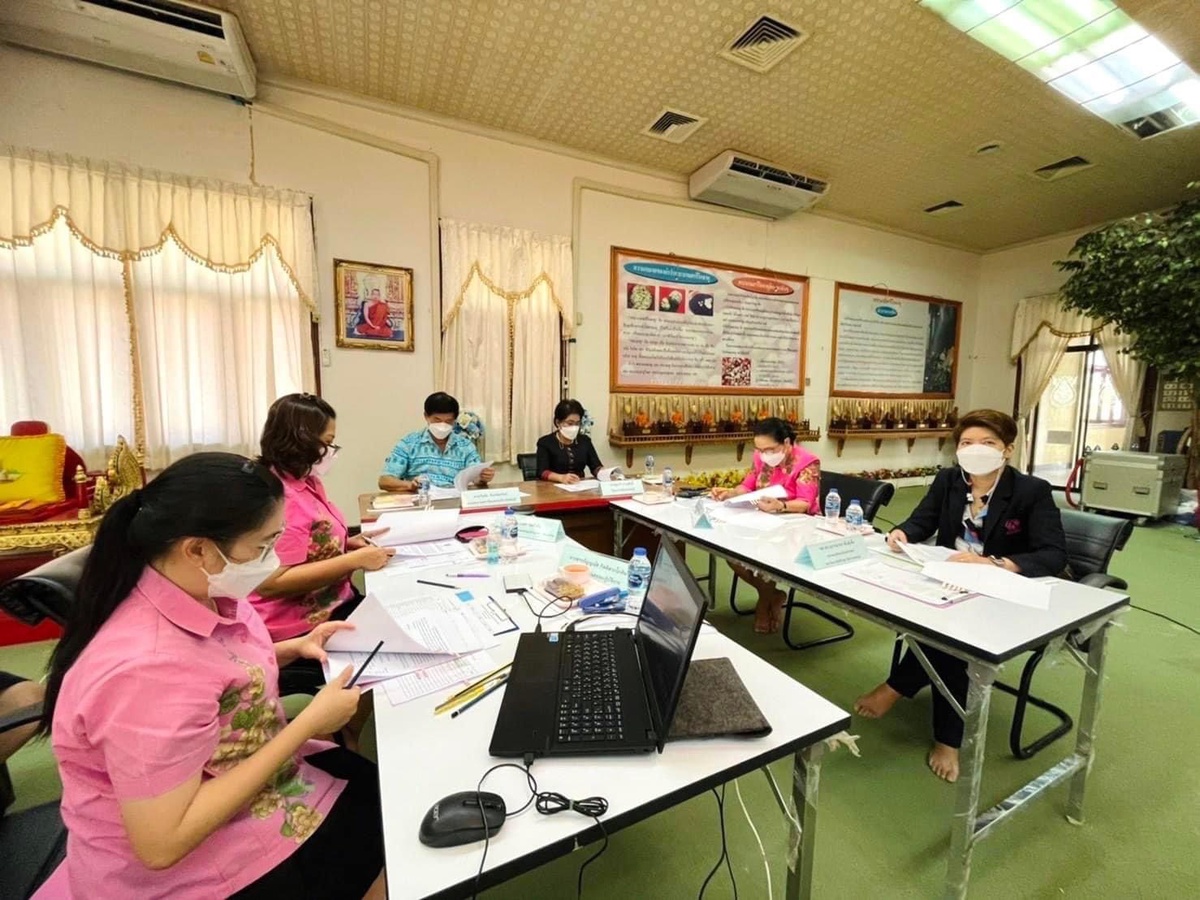 ผู้บริหาร ม.ศรีปทุม ชลบุรี ร่วมเป็นคณะกรรมการตัดสินการประกวดสื่อสร้างสรรค์ จังหวัดชลบุรี