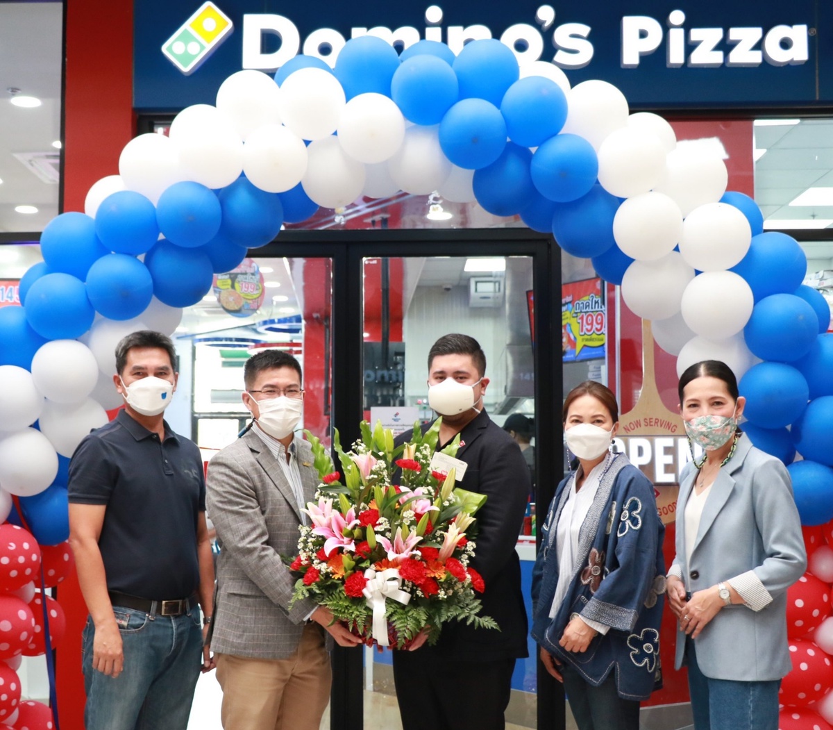 ผู้บริหารเอ็ม บี เค ต้อนรับ Domino's Pizza (โดมิโน่ส์ พิซซ่า) พิซซ่าสัญชาติอเมริกัน เปิดสาขาใหม่ เดอะไนน์ เซ็นเตอร์