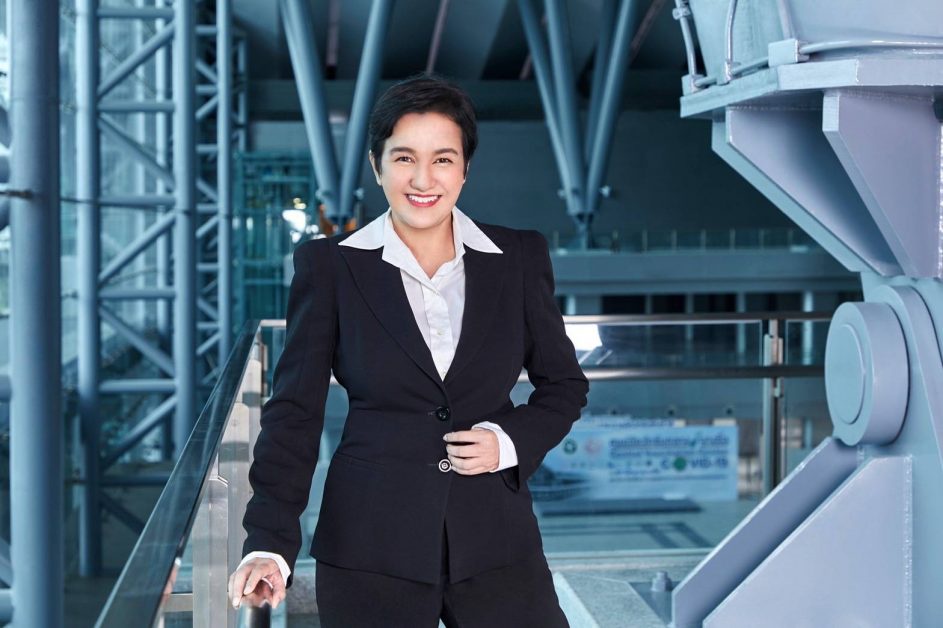 ถอดรหัสความสำเร็จบนเส้นทางสายการเงินของ 'ไตรทิพย์ ศิวะกฤษณ์กุล' CFO หญิงแกร่งมือวางอันดับต้นของเมืองไทย