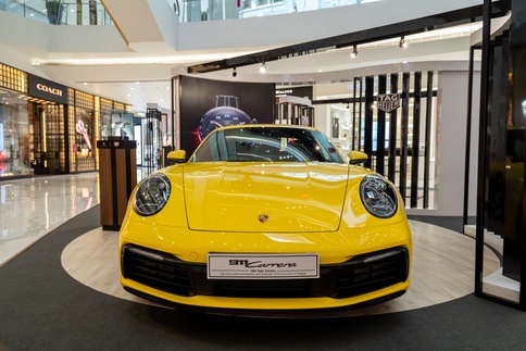 โฉบเฉี่ยวระดับโลก Porsche 911 Carrera จัดแสดงในงานเปิดตัว TAG Heuer Heritage Pop-up Museum พิพิธภัณฑ์ป๊อปอัพแห่งแรกในไทย