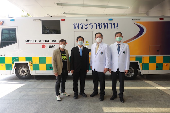 AIS 5G capabilities enable Siriraj medics and Mahidol engineers Mobile Stroke Unit goes into remote districts nationwide for rapid assistance to stroke victims