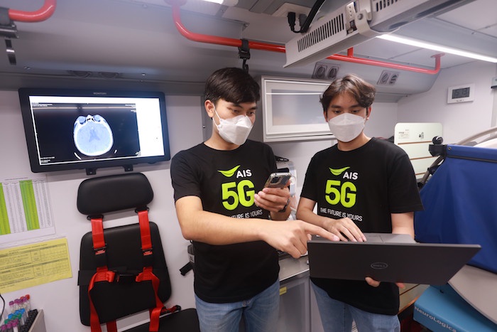 AIS 5G capabilities enable Siriraj medics and Mahidol engineers Mobile Stroke Unit goes into remote districts nationwide for rapid assistance to stroke victims