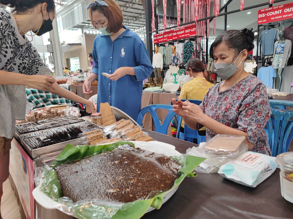 เดอะไนน์ เซ็นเตอร์ ติวานนท์ เปิดพื้นที่ ช้อปอย่างมีสไตล์ รายได้เพื่อชุมชน ครั้งที่ 5 เต็มอิ่มกับสินค้าคุณภาพ - ของกินจากวิสาหกิจชุมชน