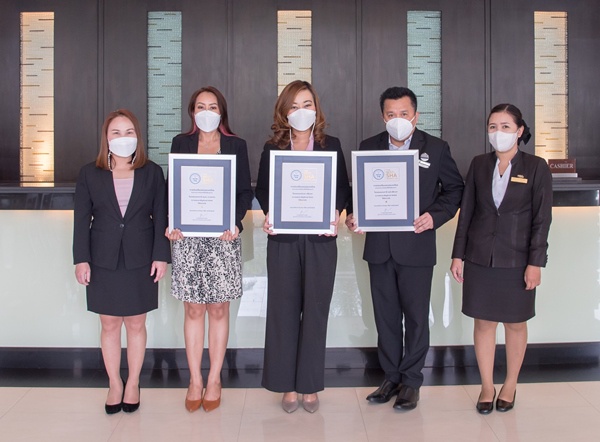 3 โรงแรมดังในเครือเคป แอนด์ แคนทารี โฮเทลส์ จ.ชลบุรี รับรางวัลดีเยี่ยมจากการท่องเที่ยวแห่งประเทศไทย