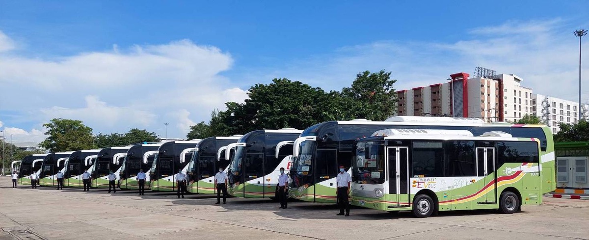 CHO ส่งมอบรถ EV Bus รับ-ส่งบุคลากร มธ. ศูนย์รังสิต