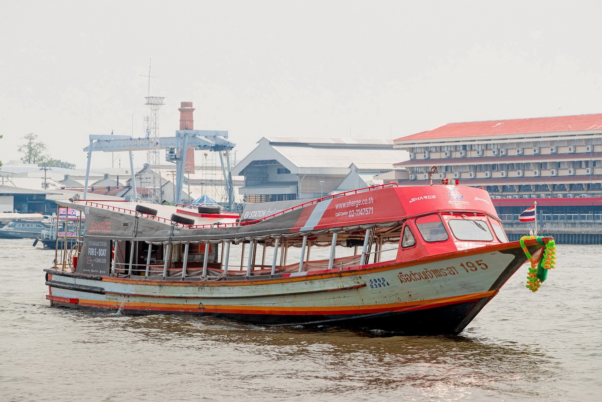 SHARGE จับมือเรือด่วนเจ้าพระยา ร่วมพลิกโฉมเรือสันดาปสู่ เรือไฟฟ้า เดินหน้าตั้งสถานีชาร์จเรือไฟฟ้าตามท่าเรือ นำร่องแห่งแรกท่ามหาราช