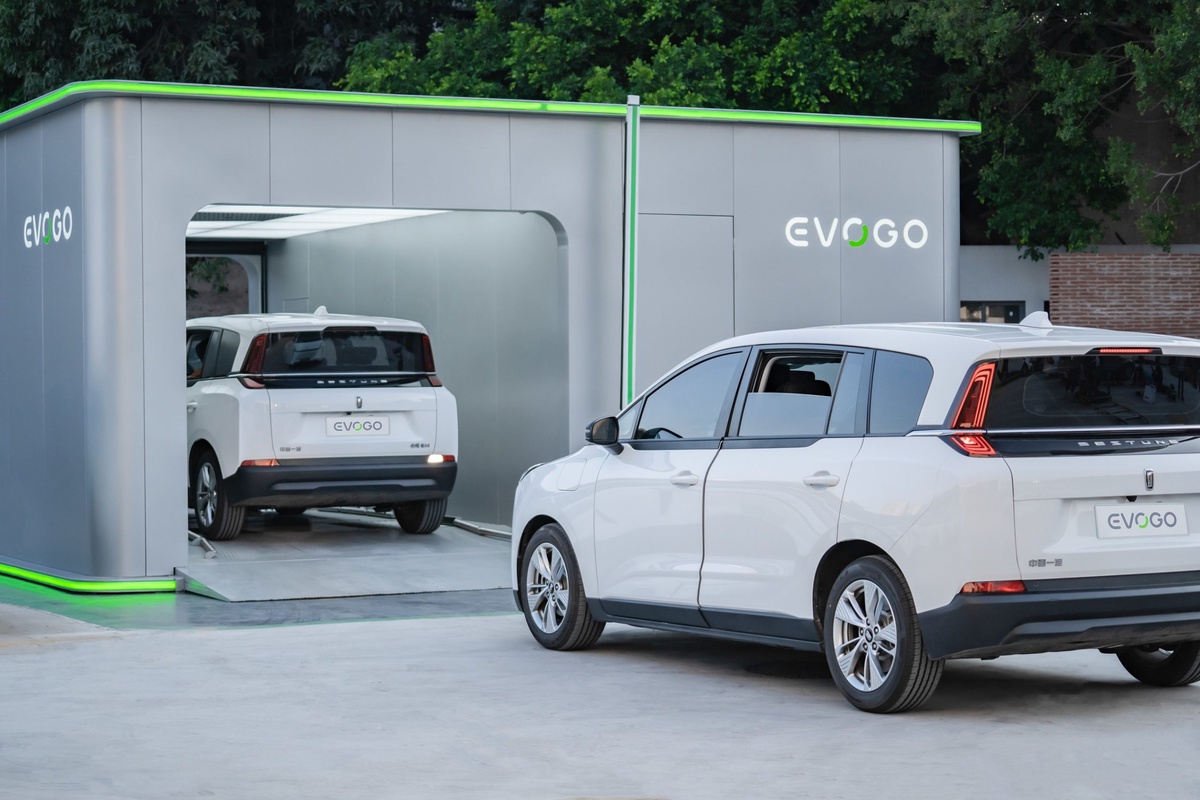 CATL เปิดตัวบริการสลับแบตเตอรี่ EVOGO สำหรับรถยนต์ไฟฟ้า ครั้งแรกในเมืองเซี่ยเหมิน