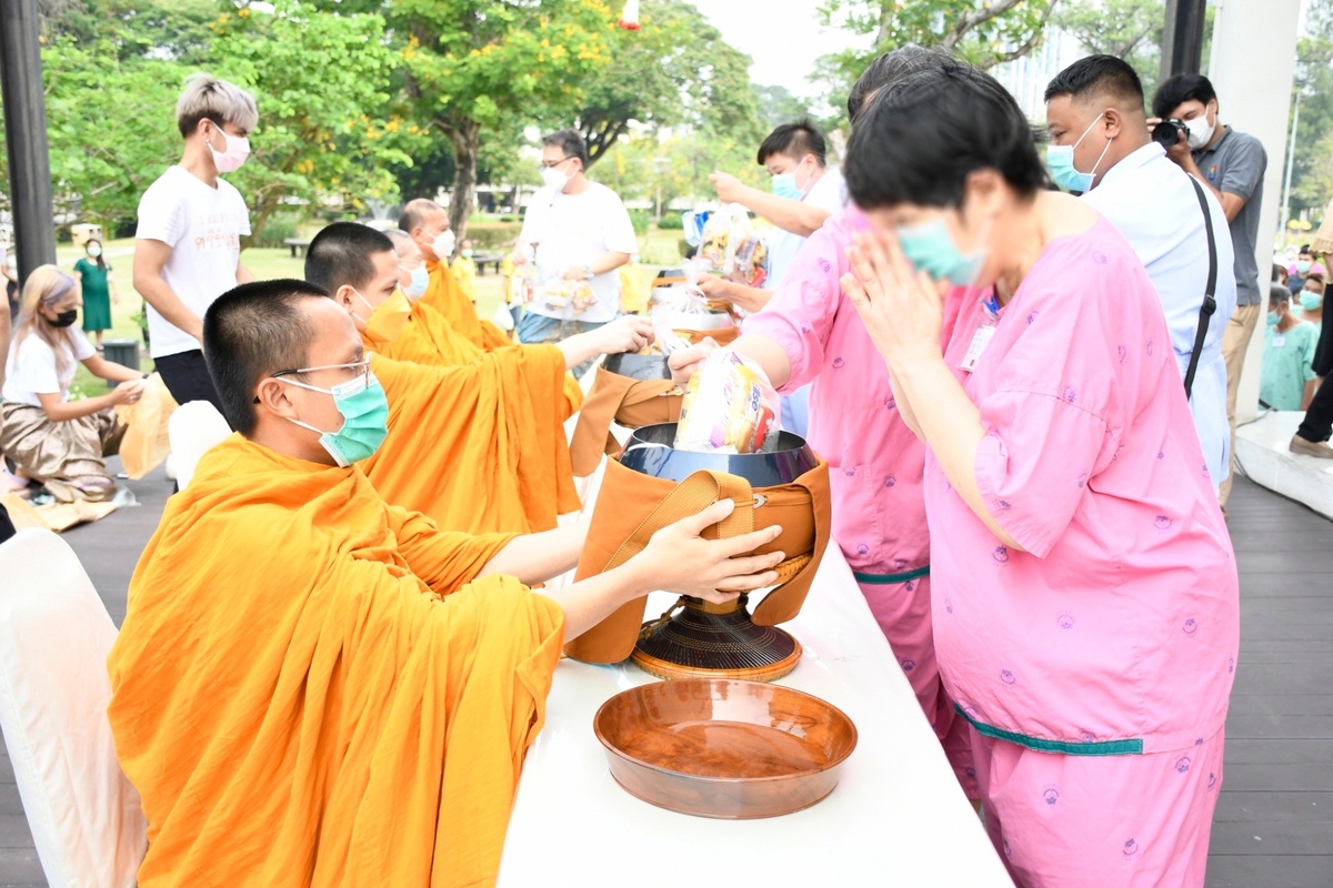 มูลนิธิโรงพยาบาลศรีธัญญา จัดสงกรานต์ให้ผู้ป่วยจิตเวช