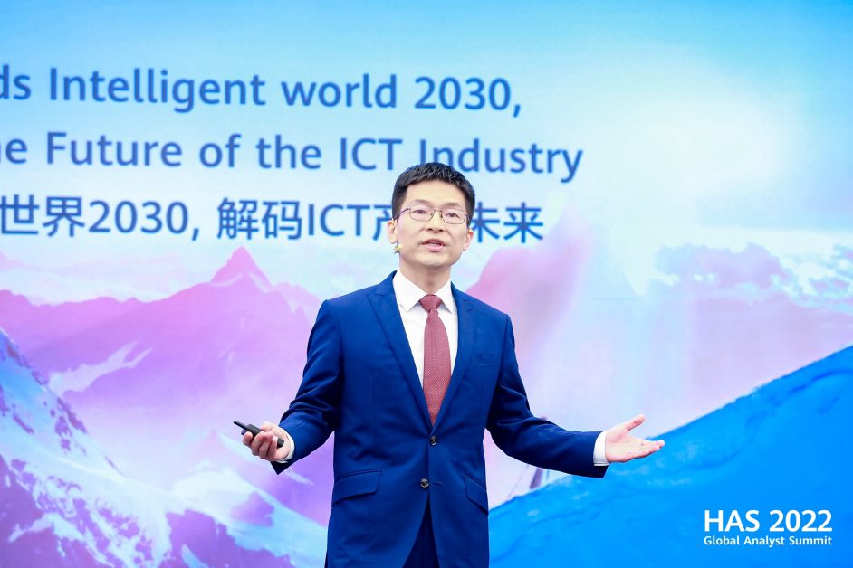Huawei Interprets the Future of the Connectivity and Computing Industries and Calls for Moving Towards the Intelligent World of