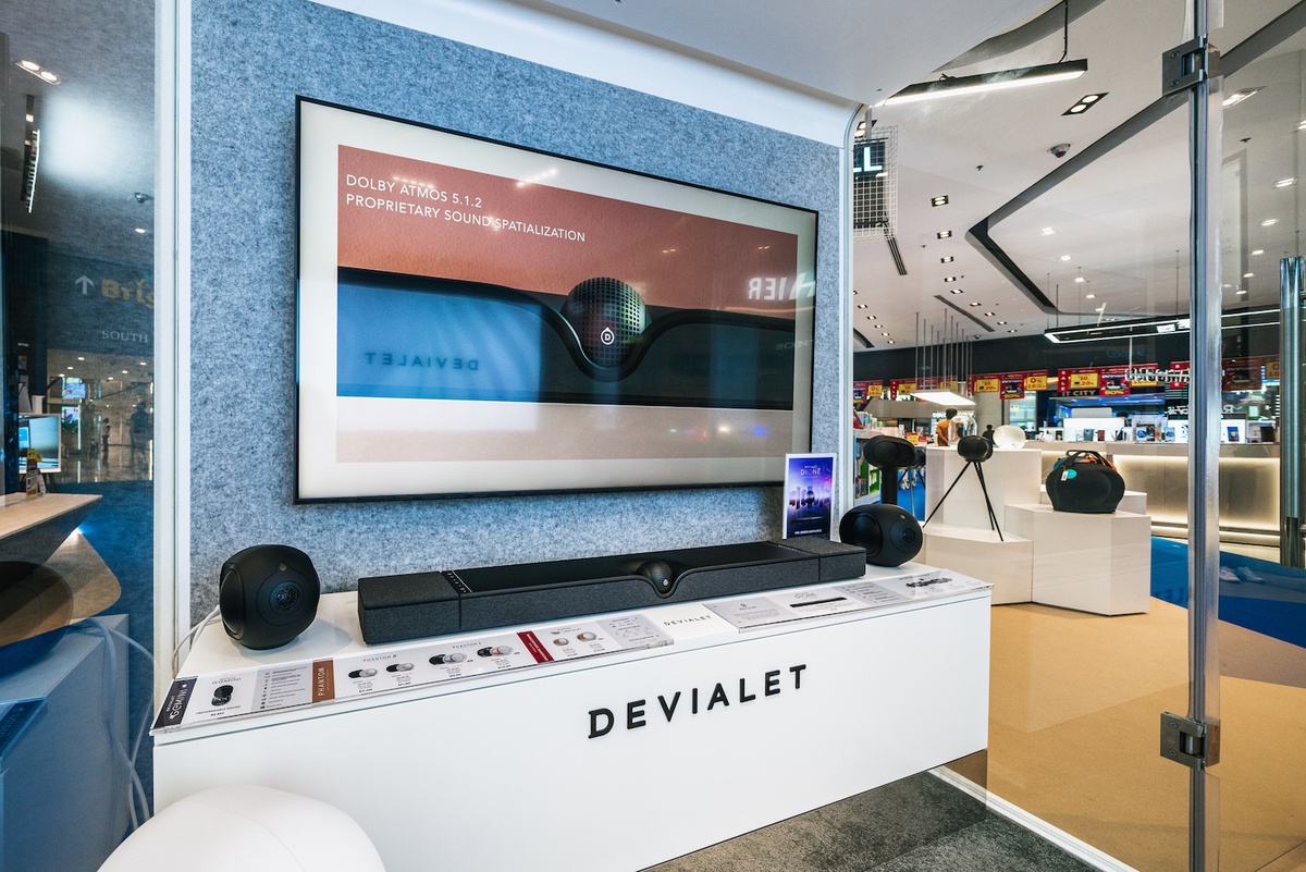 DECO 2000 introduces Devialet Dione high-end soundbar Expand your listening experience with the cabin audio room from France