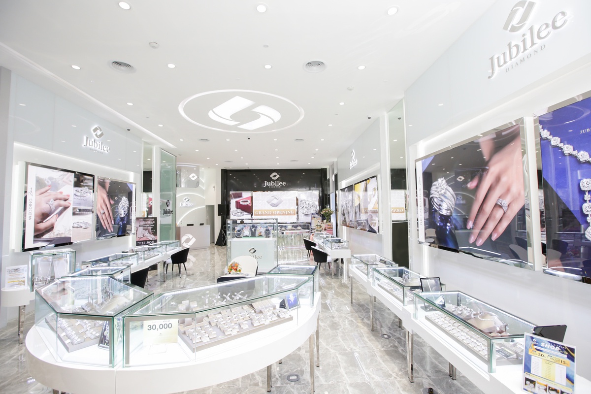 ส่องบรรยากาศสุดหรู! ยูบิลลี่ ไดมอนด์เผยโฉม Jubilee Diamond Boutique Store คอนเซ็ปต์ใหม่ ใจกลางศูนย์การค้าเซ็นทรัล พระราม 2 ชั้น 1 โซนพลาซ่า