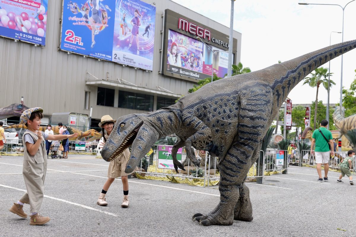 เมกาบางนา ชวนตะลุยดินแดนไดโนเสาร์ในงาน Dino Fest พิเศษ! สมาชิกเมกา สไมล์ คิดส์ และเมกา สไมล์ รีวอร์ดส แลกบัตรเข้างาน ฟรี! ตั้งแต่วันนี้ - 26 มิ.ย. 65