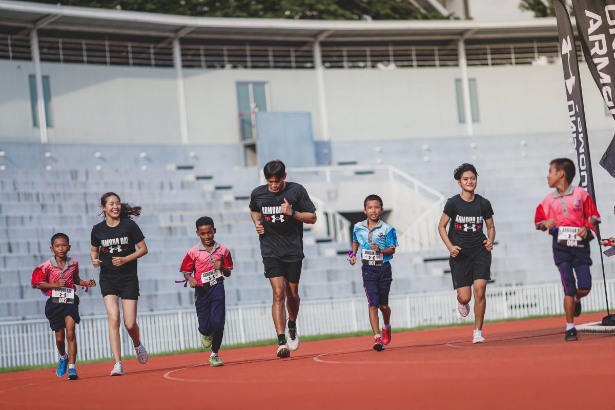 Under Armour จัด Armour Day 2022 กิจกรรมสอนน้องวิ่ง ส่งต่อโอกาสทางกีฬา พร้อมจุดประกายฝันให้กับน้อง ๆ เยาวชนผ่านนักกีฬาตัวแทนประเทศไทยซีเกมส์
