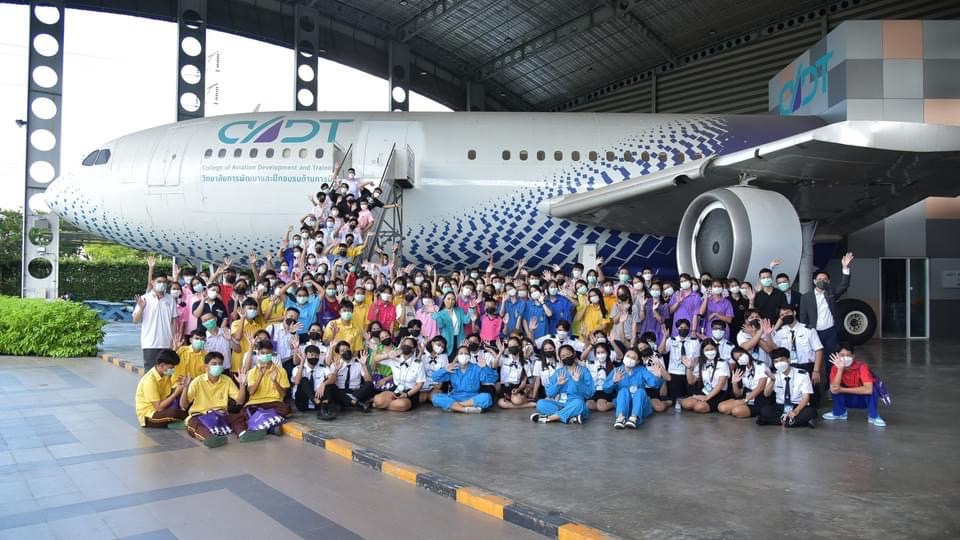 CADT DPU เปิดค่ายการบิน Youth Flying Club รุ่นที่ 2 เผยหลังเปิดประเทศ ผู้ปกครองหนุนเด็กเข้าเรียนการบินเพิ่มขึ้น