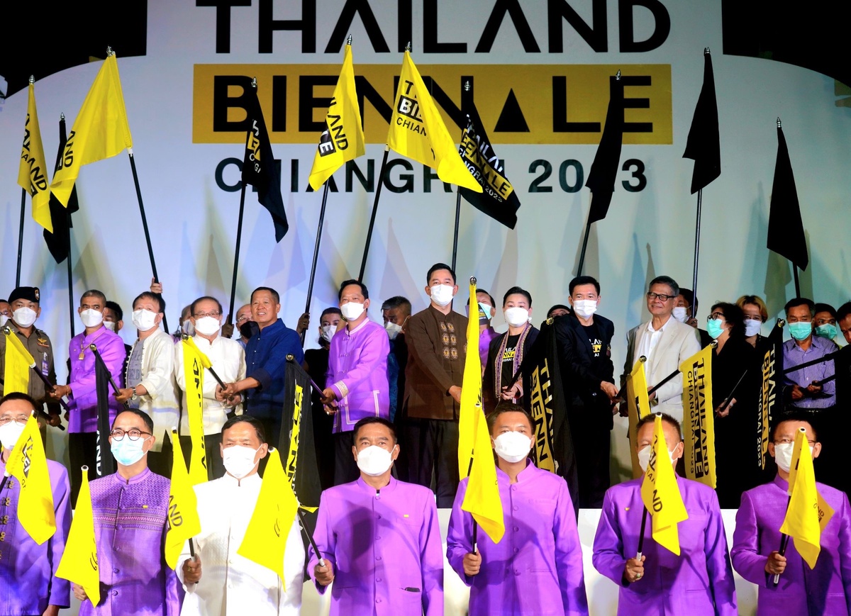วธ. ร่วมกับจังหวัดเชียงราย หน่วยงานภาครัฐและเอกชน จัดพิธีเปิด นิทรรศการธงสัญลักษณ์ Thailand Biennale, Chiangrai 2023 โดยศิลปินเชียงราย