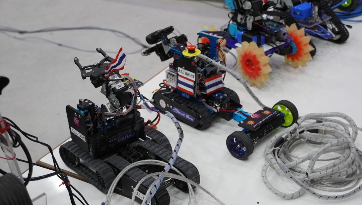 MUT เฟ้นหานวัตกรรุ่นเยาว์สร้างหุ่นยนต์กู้ภัย E-Tech All Day ชลบุรีคว้าแชมป์ RMRC RoboCup 2022 จูเนียร์ลีกเป็นตัวแทนประเทศไทยสู้ศึก World RoboCup 2022