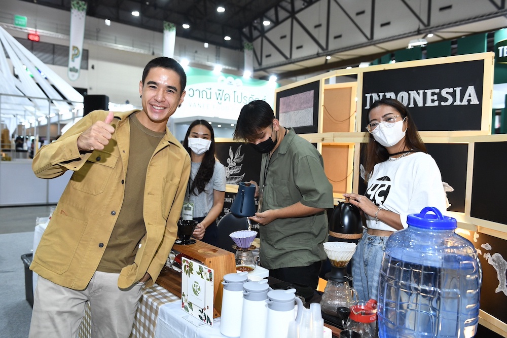 นิว ชัยพล พาทัวร์งาน Thailand Coffee Fest 2022 งานเดียวครบเครื่องเรื่องกาแฟ