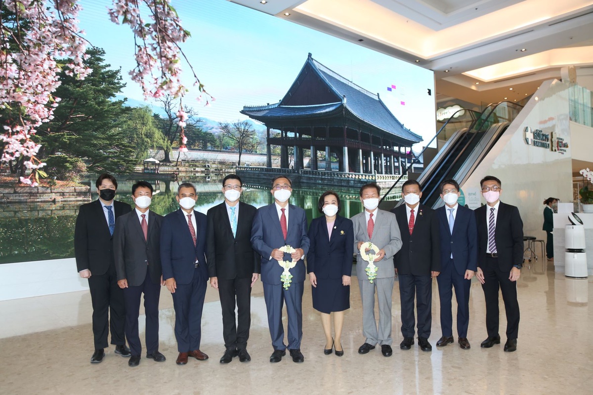 กลุ่ม รพ.สมิติเวช และรพ.บีเอ็นเอช ลงนามความร่วมมือในการดูแลสุขภาพชาวเกาหลีใต้กับสถานเอกอัครราชฑูตสาธารณรัฐเกาหลีประจำประเทศไทย