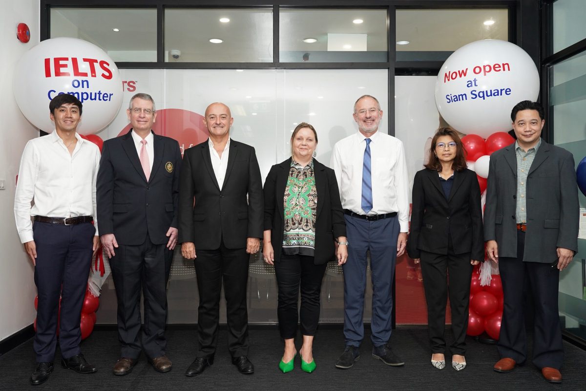 The British Council launches the new 'IELTS on Computer' test venue at Siam Square to celebrate its 70th anniversary in Thailand
