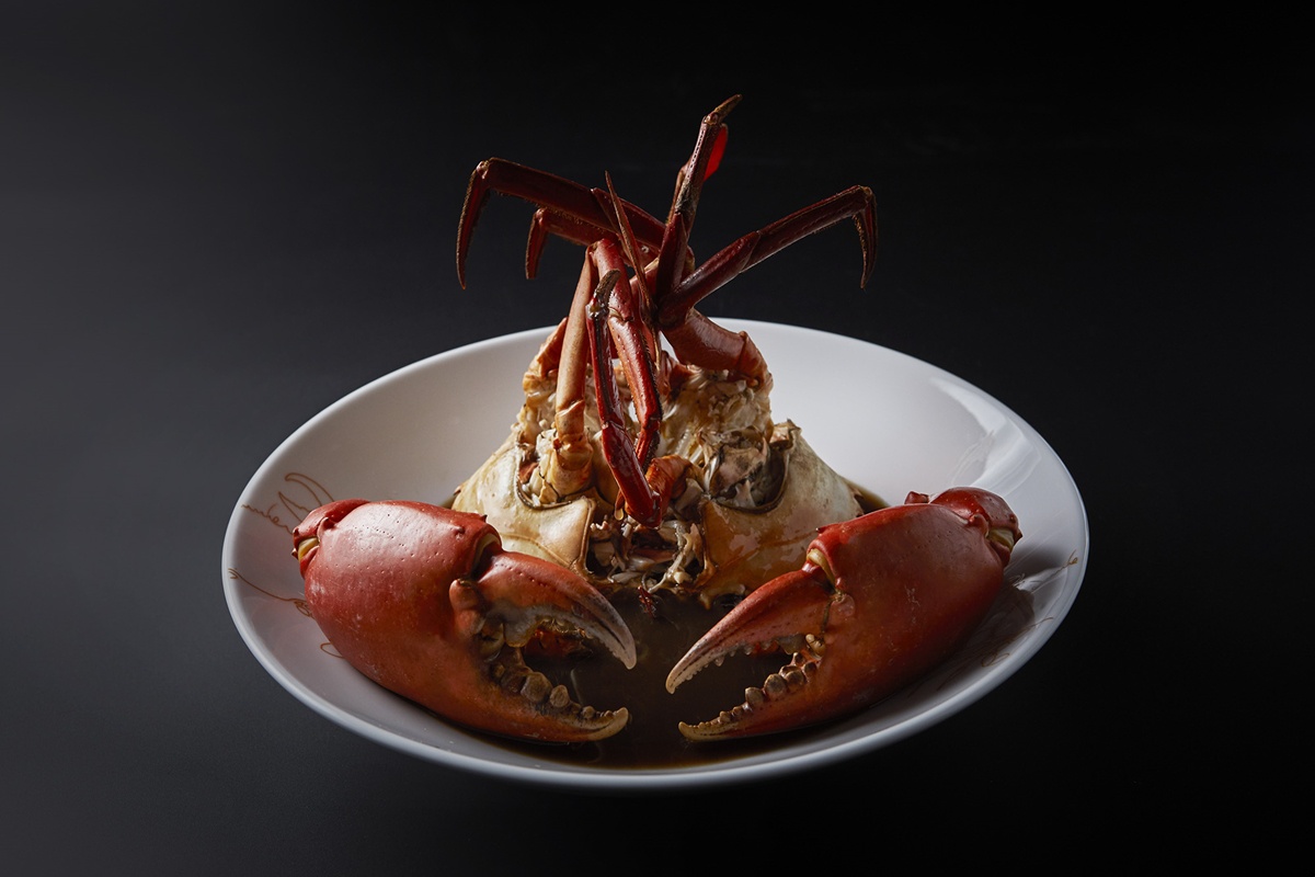 Anantara Layan Phuket Resort Presents Ministry of Crab