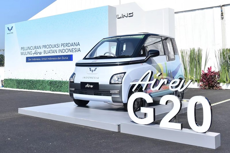 China Wuling's First Global Electric Vehicle Air ev Rollouted, First Step In Indonesia