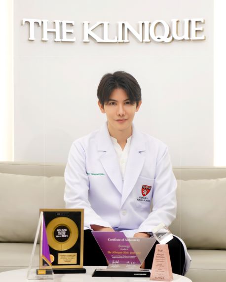 THE KLINIQUE (เดอะคลีนิกค์) เปิดตัวนวัตกรรมการยกกระชับใหม่ล่าสุดของปี 2022 ท้ารบทุกรอยยับ ปรับทุกรอยย่น ลดริ้วรอย 7 ชั้นผิวให้กลับมาเฟียร์ซ