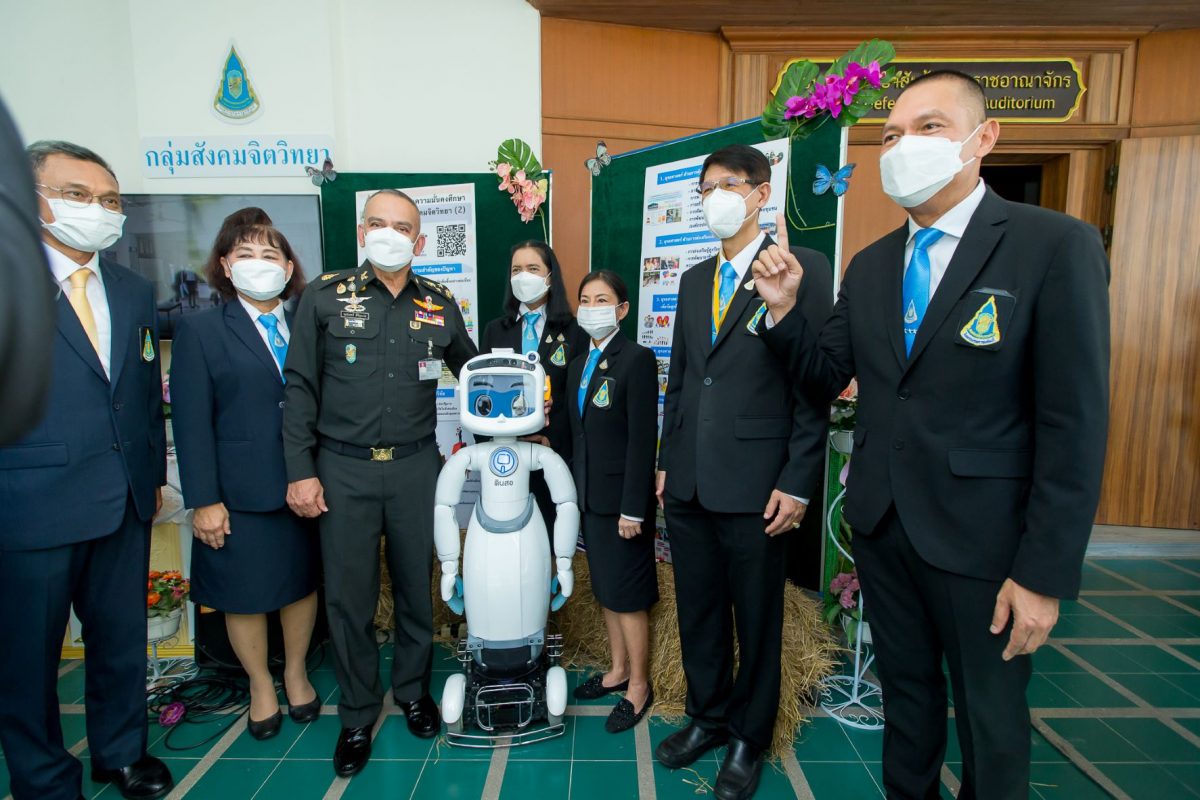 รองผู้บัญชาการทหารสูงสุดเป็นประธานในพิธีแถลงผลการศึกษา หลักสูตร การบริหารความมั่นคงสำหรับผู้บริหารระดับสูง รุ่นที่ 3