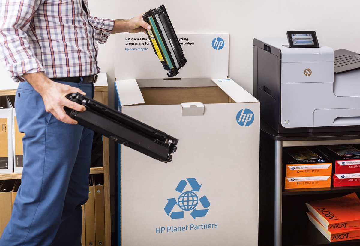 HP Supplies Impact ผนึกกำลังลูกค้าและพันธมิตร ร่วมรีไซเคิลฮาร์ดแวร์และวัสดุสิ้นเปลือง 1.2 ล้านตัน ภายในปี