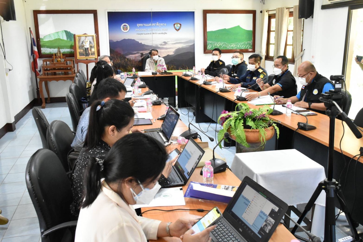 เลขาฯ มกอช. ลงพื้นที่จังหวัดพะเยา เยี่ยมชมและติดตามการปฎิบัติงานด่านศุลกากรเชียงของประจำบ้านฮวก