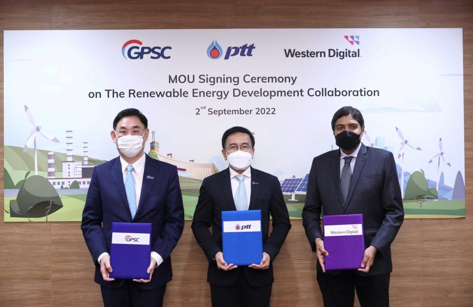 PTT - GPSC - Western Digital team up to expand the use of renewable energy in Thai industrial sector, promoting clean energy innovations.